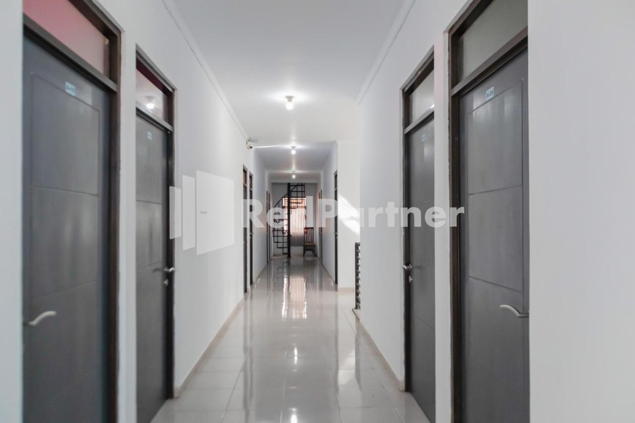 Oyo 2770 Zleepy Wisma Khazri Bogor Exterior photo