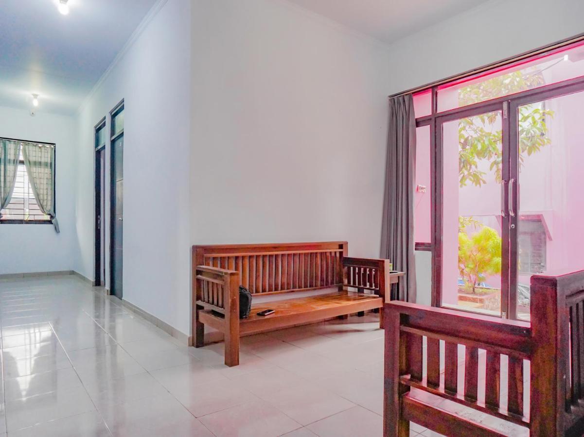 Oyo 2770 Zleepy Wisma Khazri Bogor Exterior photo