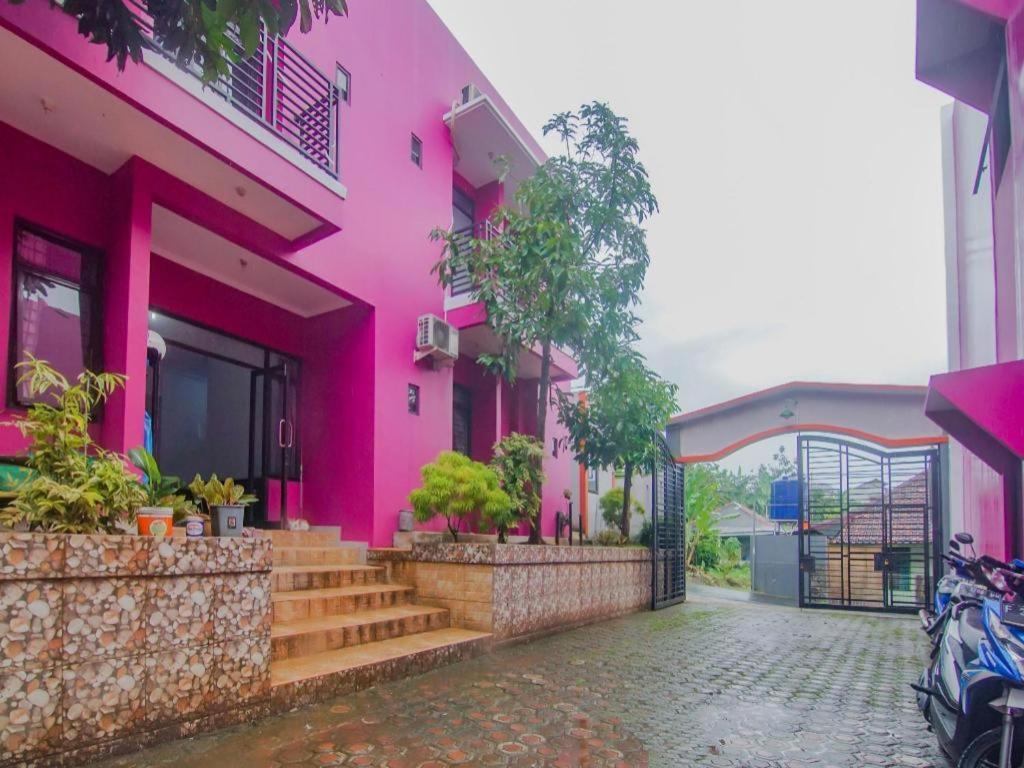 Oyo 2770 Zleepy Wisma Khazri Bogor Exterior photo